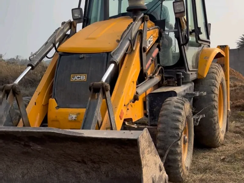 Heavy construction equipment for hire